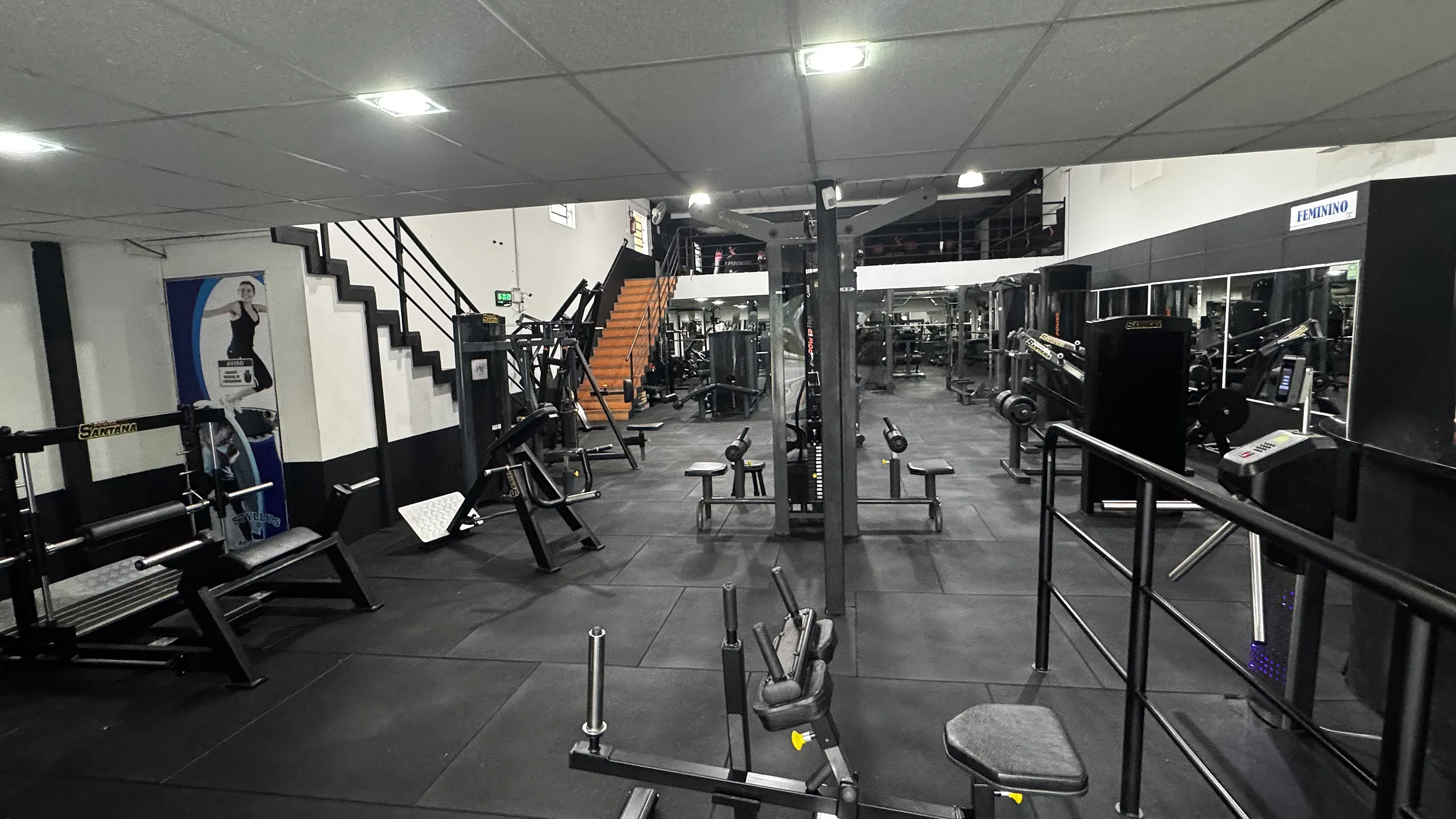 Foto ampliada da estrutura da Styllus Fitness Center